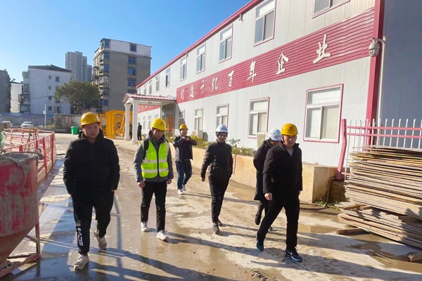 南昌市政建设桃花南路安置房项目冬季施工安全专项检查6004001.jpg