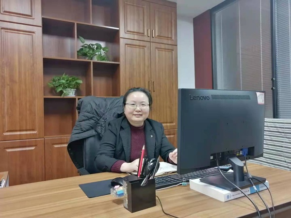 南昌市政建设集团2020年度优秀中层管理人员晏敏红6001.jpg