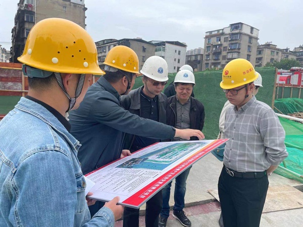 南昌市安监站领导莅临市政建设桃花安置房项目检查指导6001.jpg