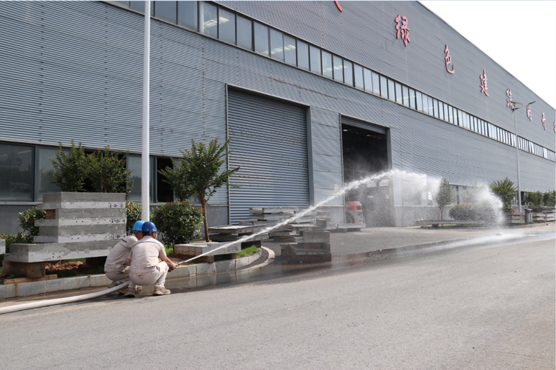 南昌市政远大开展安全生产月消防器材使用演练8003.jpg