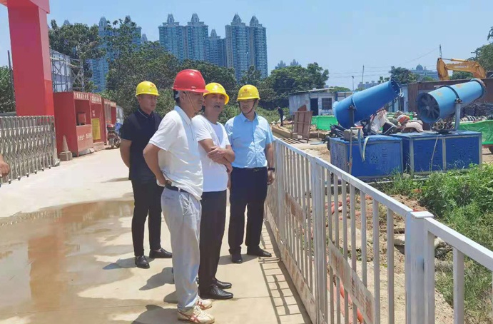 付海华到南昌县在建项目检查指导6911.jpg