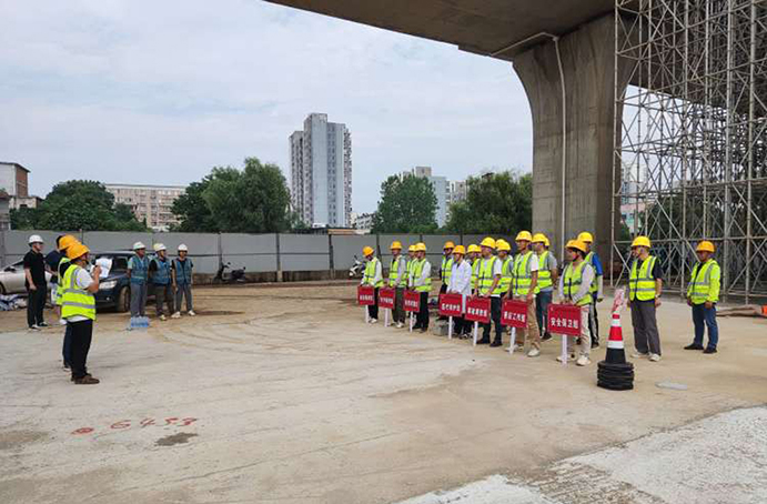 南昌市政建设集团各项目组织开展形式多样的安全生产应急演练