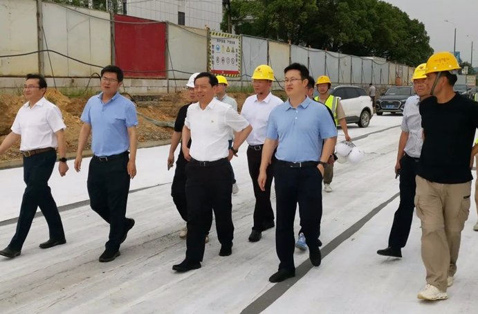 市政公用集团党委副书记总经理万义辉到S49枫生快速路北段提升改造工程调研