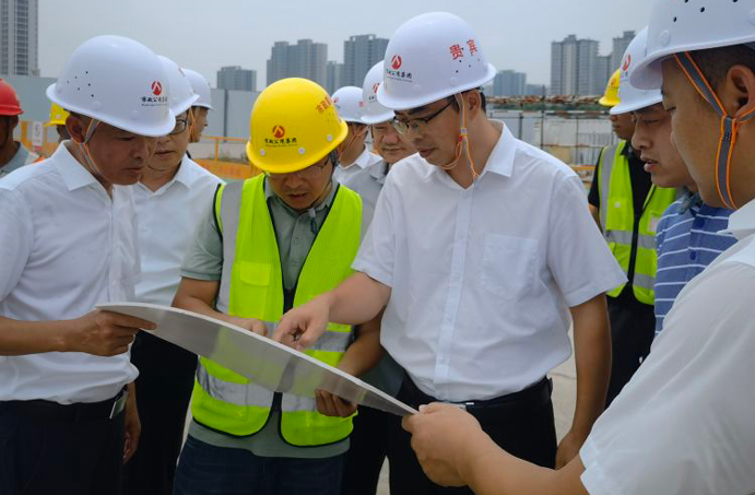 市政公用集团副总经理杨闲冬到我司杭政储出（2023）4号地块项目调研安全生产工作