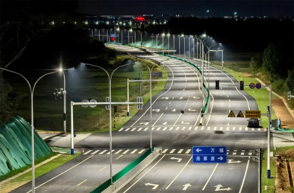 云翔大道项目10月1日正式通车 7.6公里城市主干道焕新启用 云翔大道项目10月1日正式通车 7.6公里城市主干道焕新启用